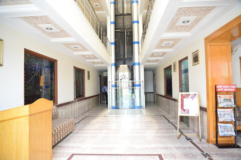Hotel Maharaja Residency Джаландхар Екстериор снимка
