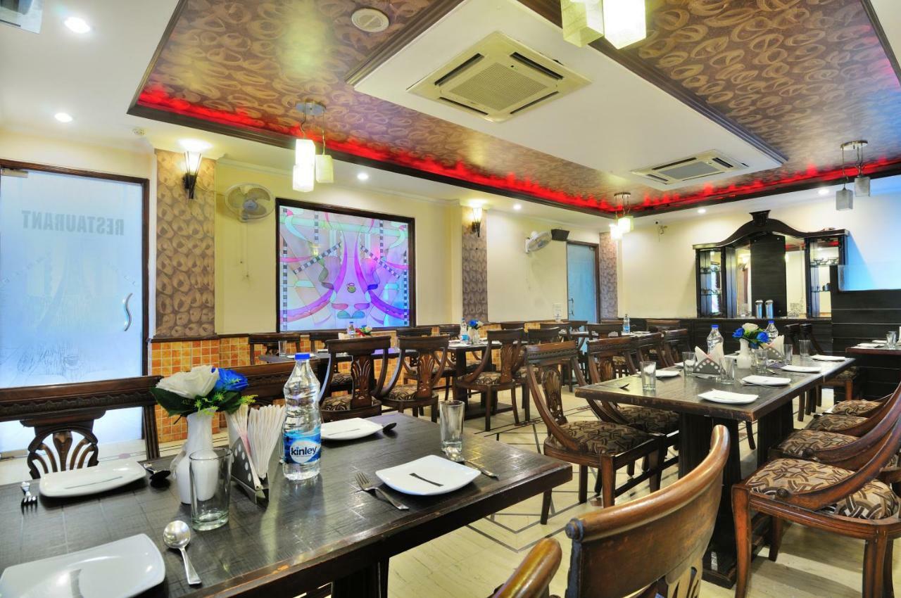 Hotel Maharaja Residency Джаландхар Екстериор снимка