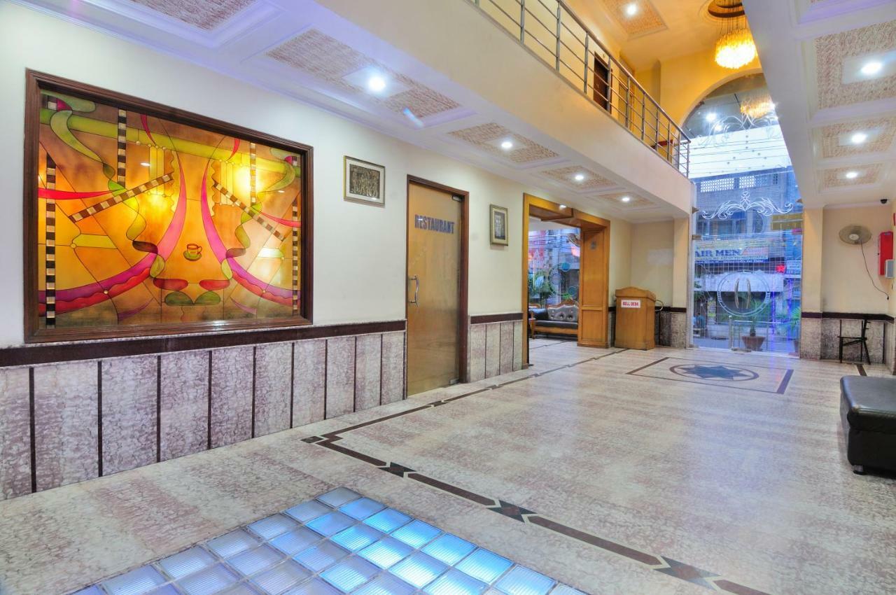 Hotel Maharaja Residency Джаландхар Екстериор снимка