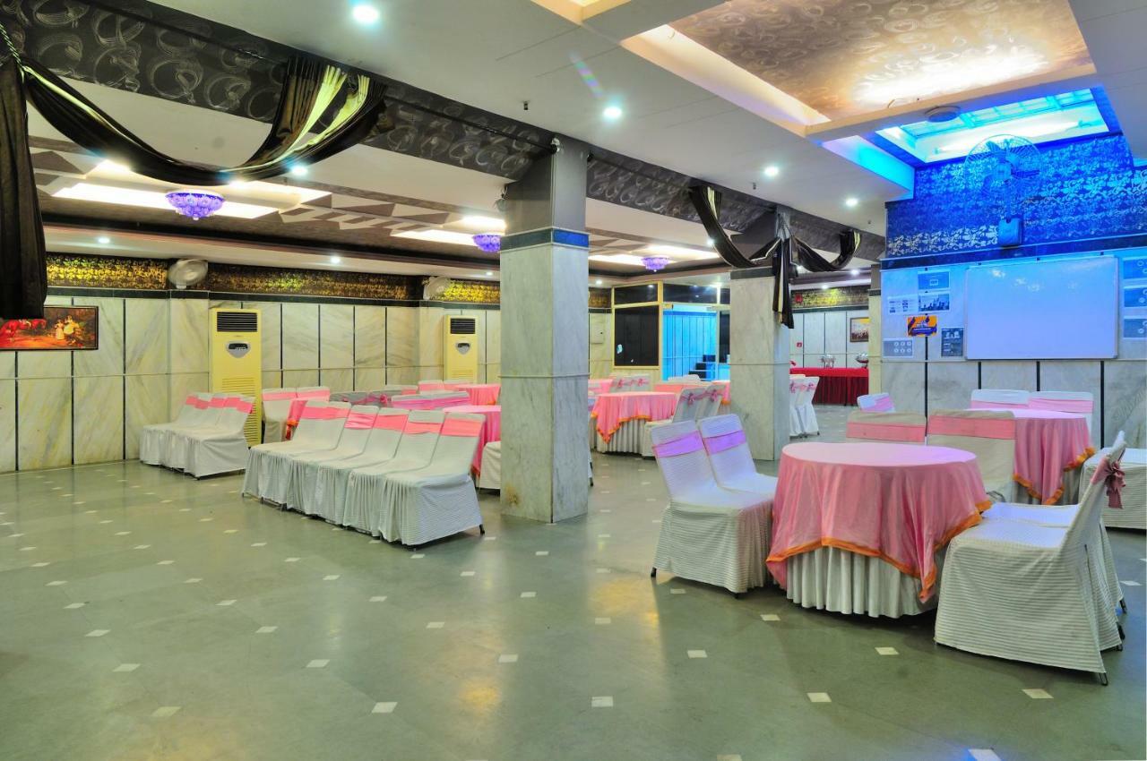 Hotel Maharaja Residency Джаландхар Екстериор снимка
