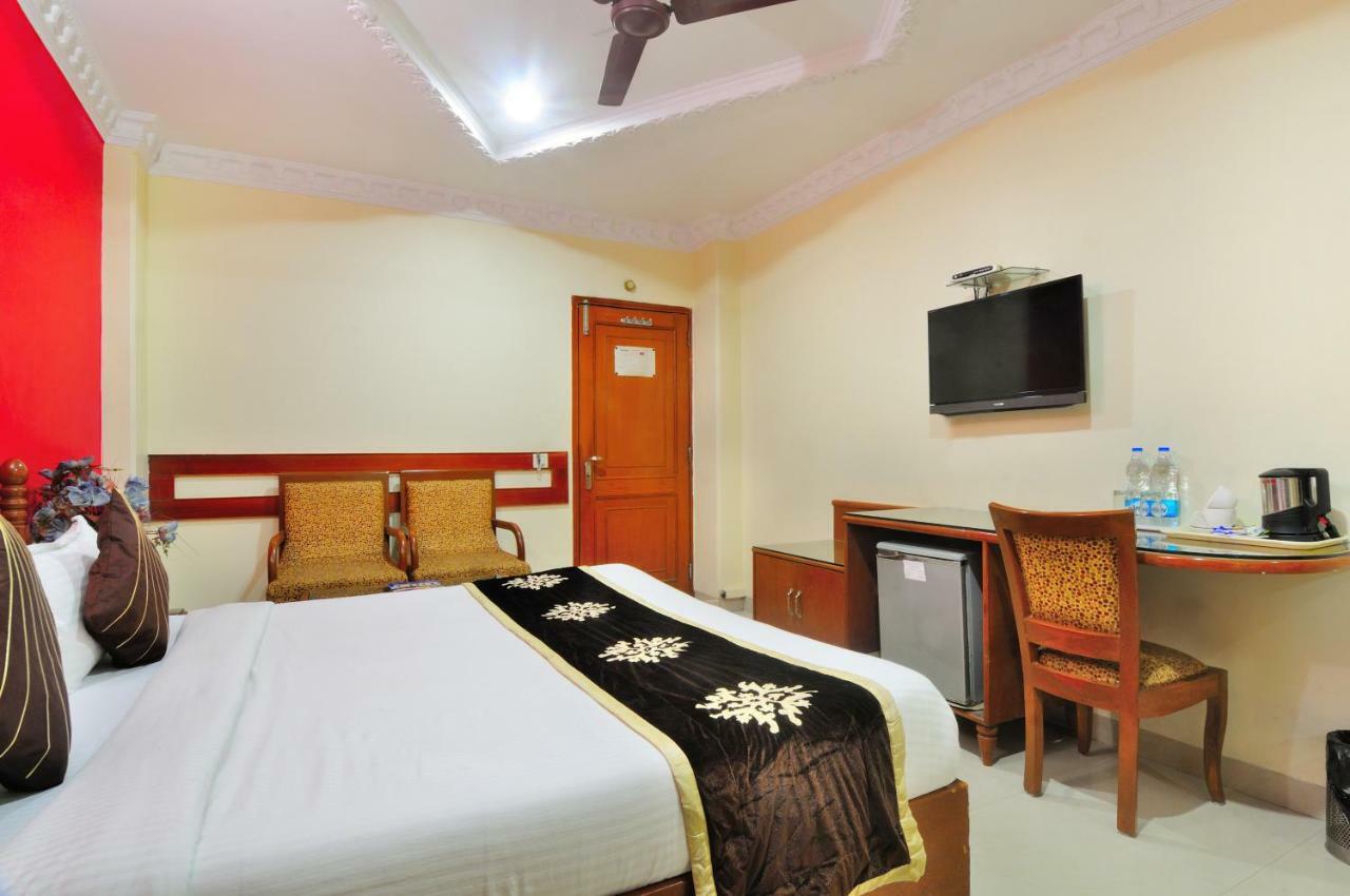 Hotel Maharaja Residency Джаландхар Екстериор снимка