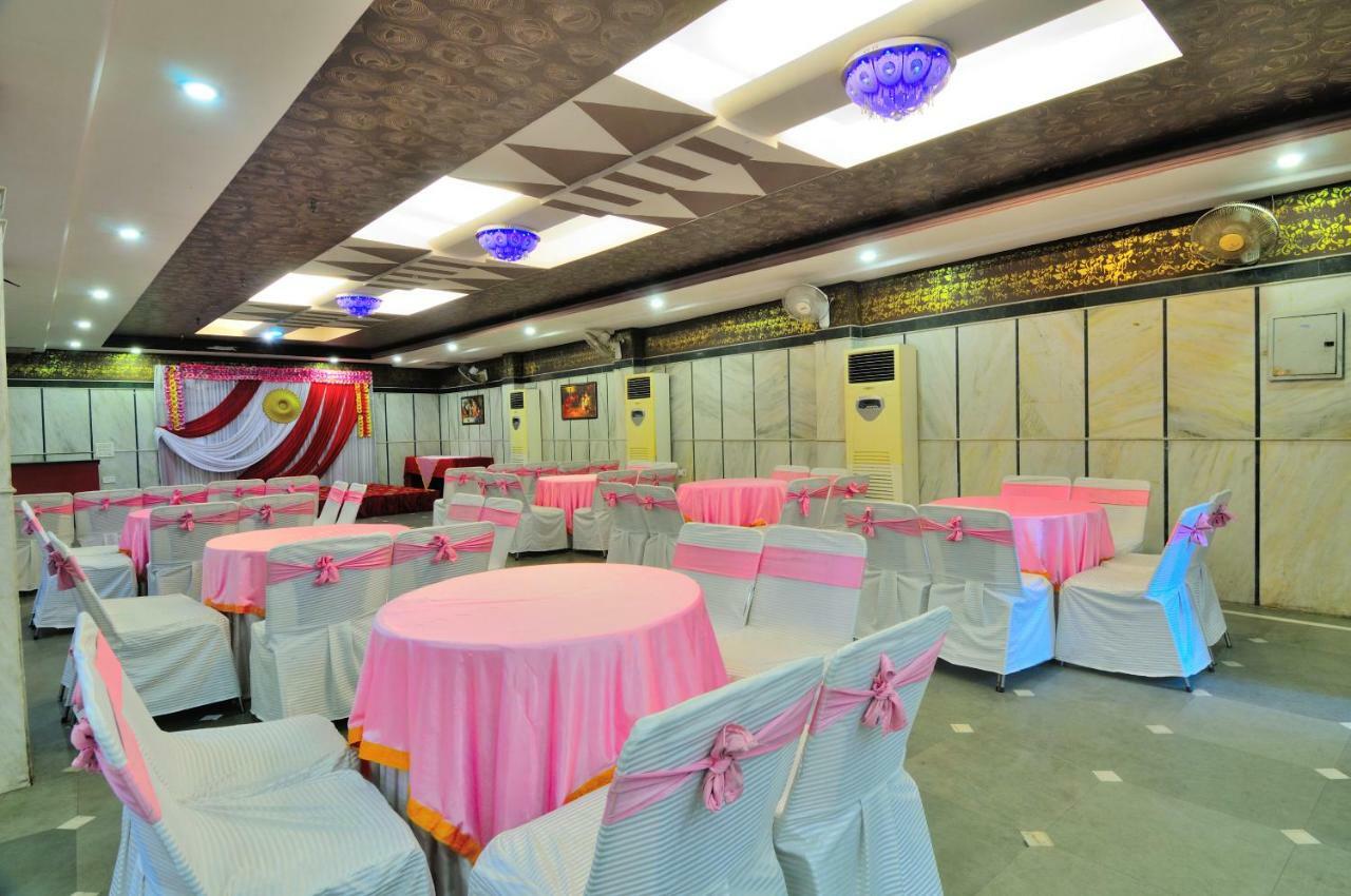 Hotel Maharaja Residency Джаландхар Екстериор снимка