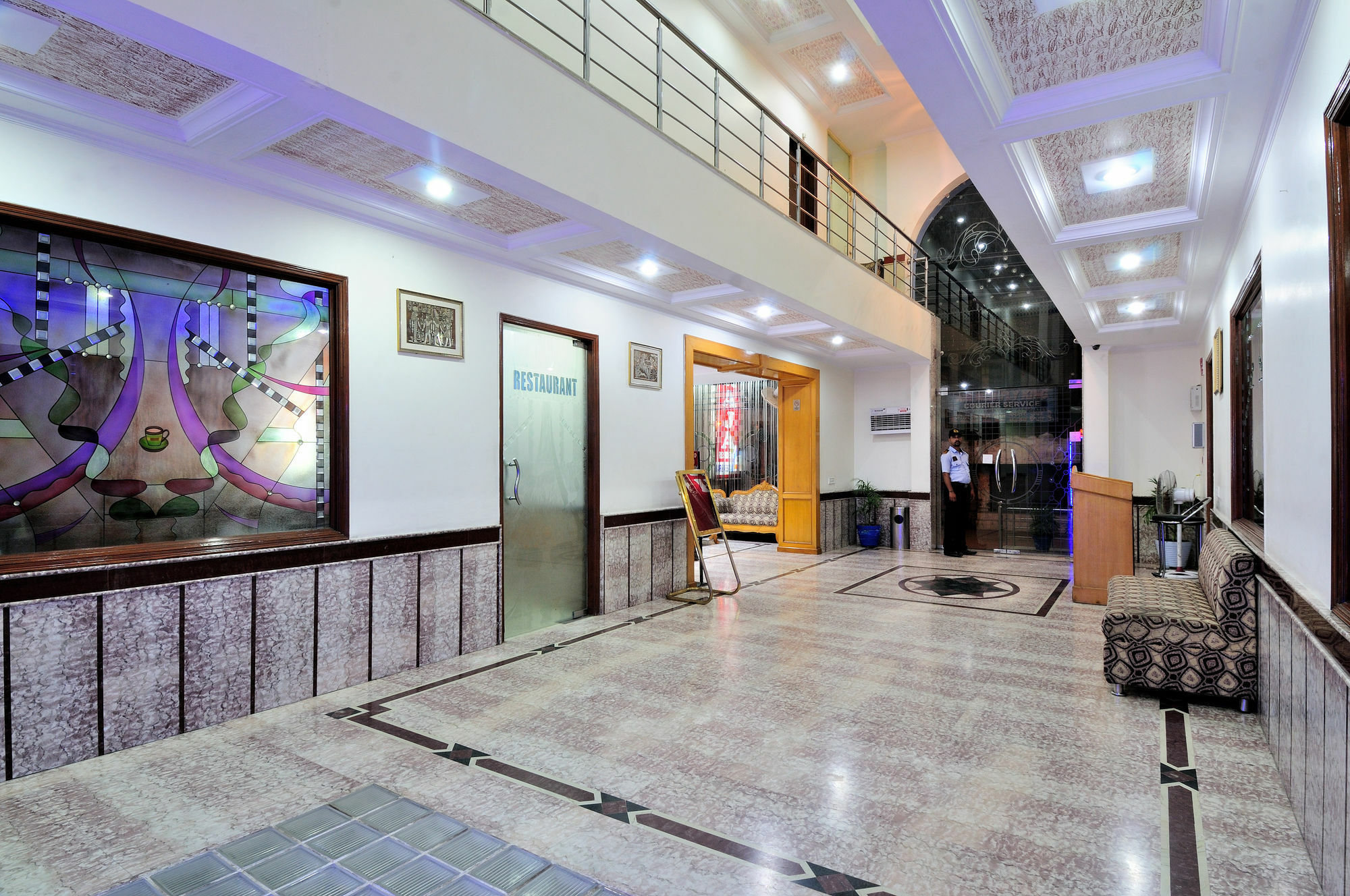 Hotel Maharaja Residency Джаландхар Екстериор снимка